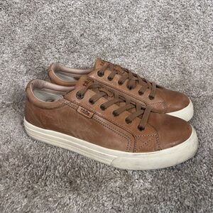 Taos Women's Plim Soul Lux leather sneakers Camel color Size 10
